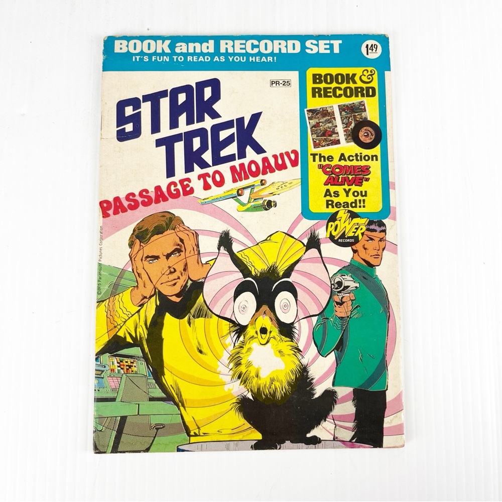 Vintage 1975 Star Trek Passage to Moauv Comic Book & Record